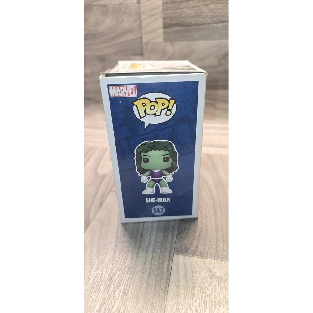 Funko Pop Marvel She-Hulk Classic GITD Figure  (Comikaze Exclusive)